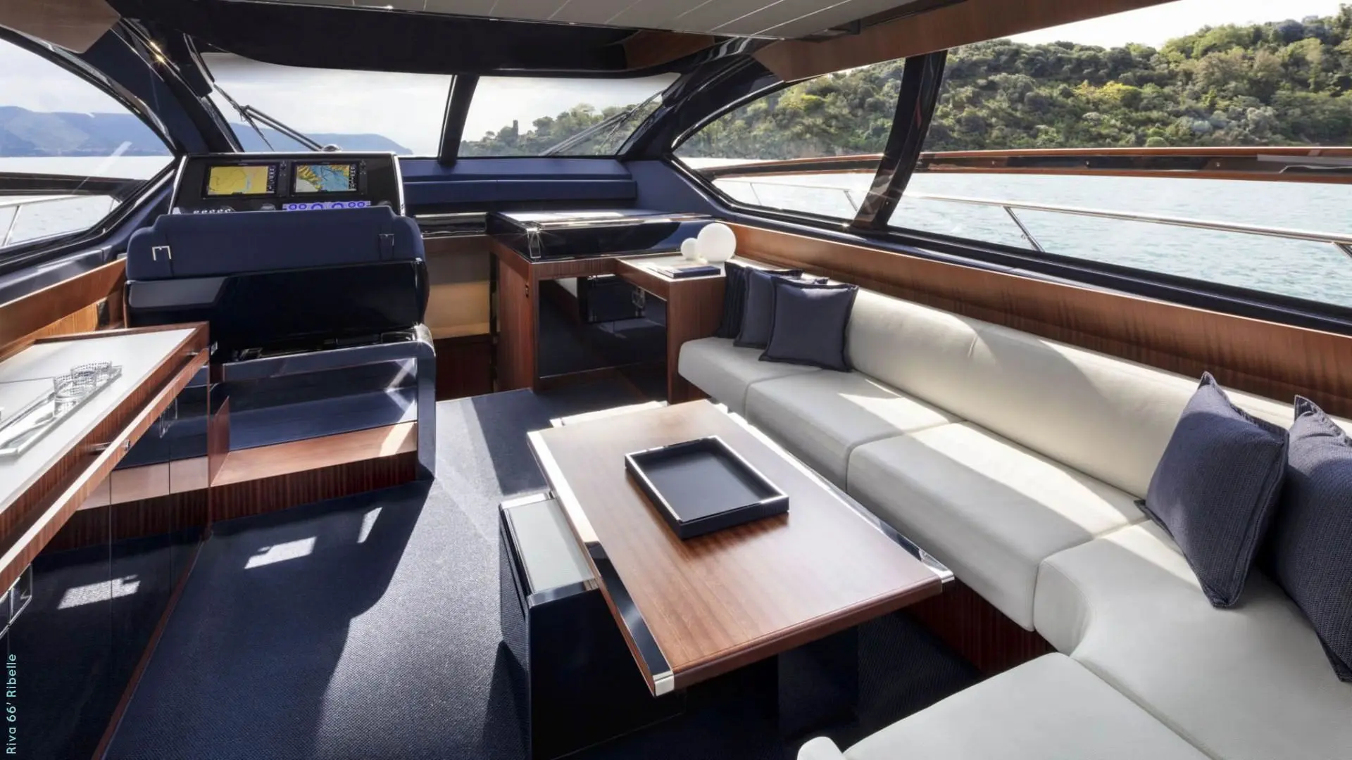 Riva RIBELLE V12 1550