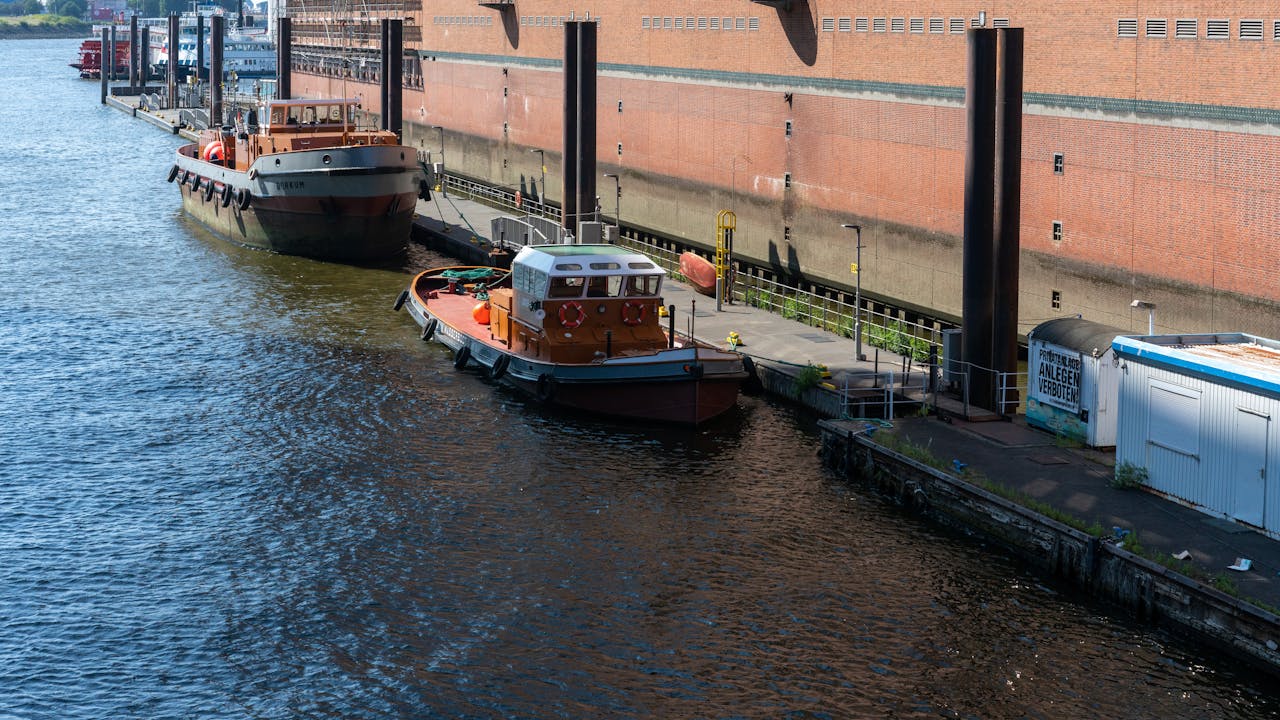 Yacht moored at the slip