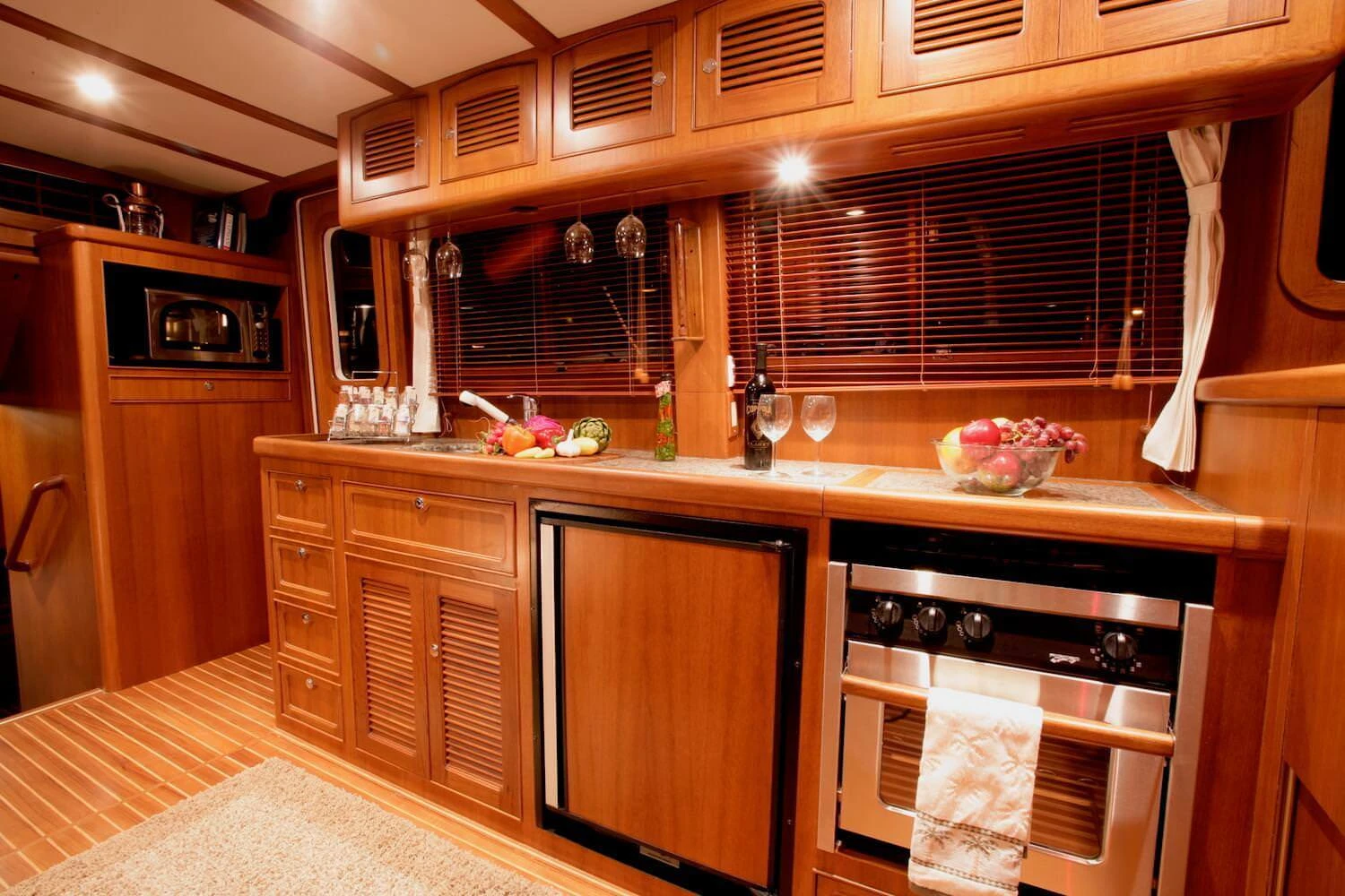 Artemis 38 Voyager Aft-cabin