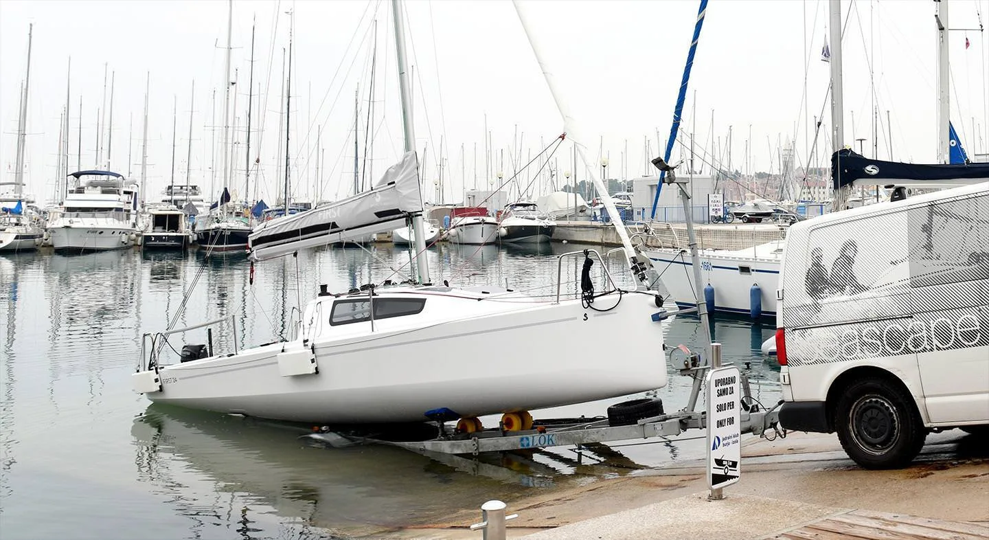 Beneteau First 24