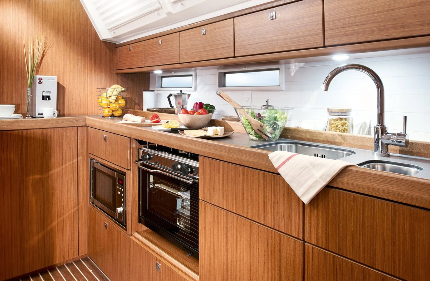 Bavaria CRUISER 46