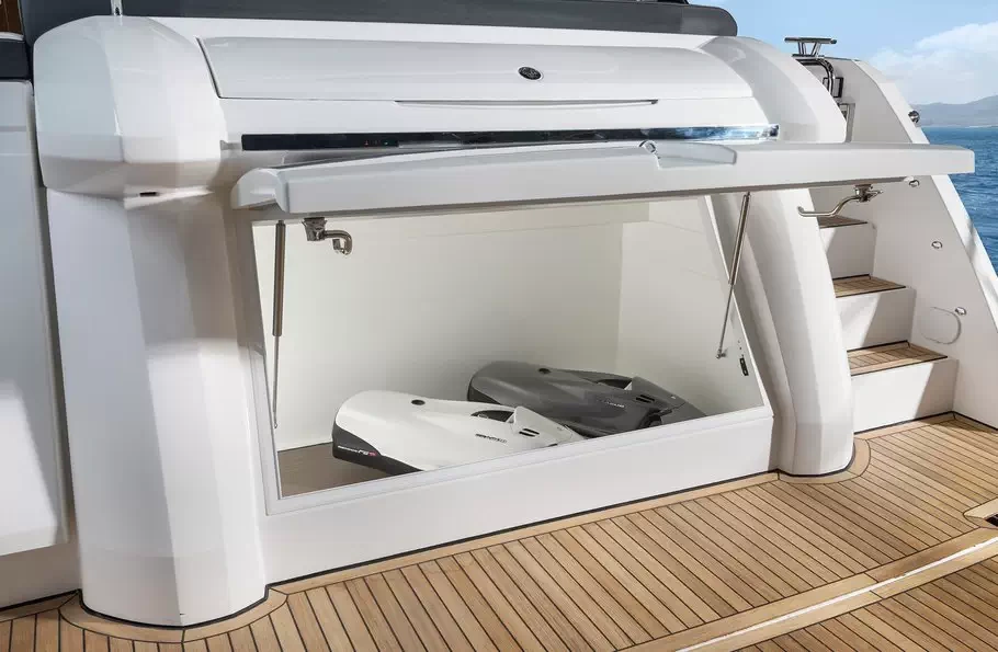 Bavaria R55