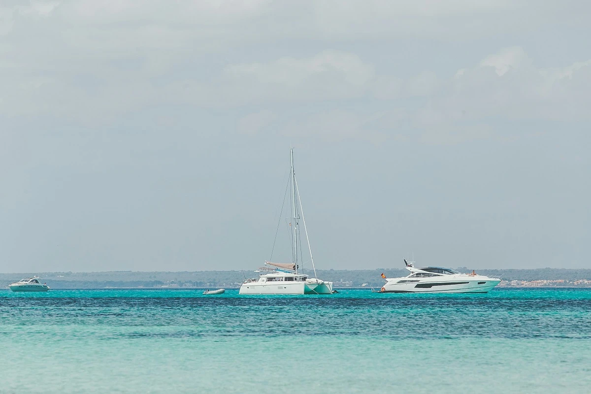Small Yachts for Sale at Sea