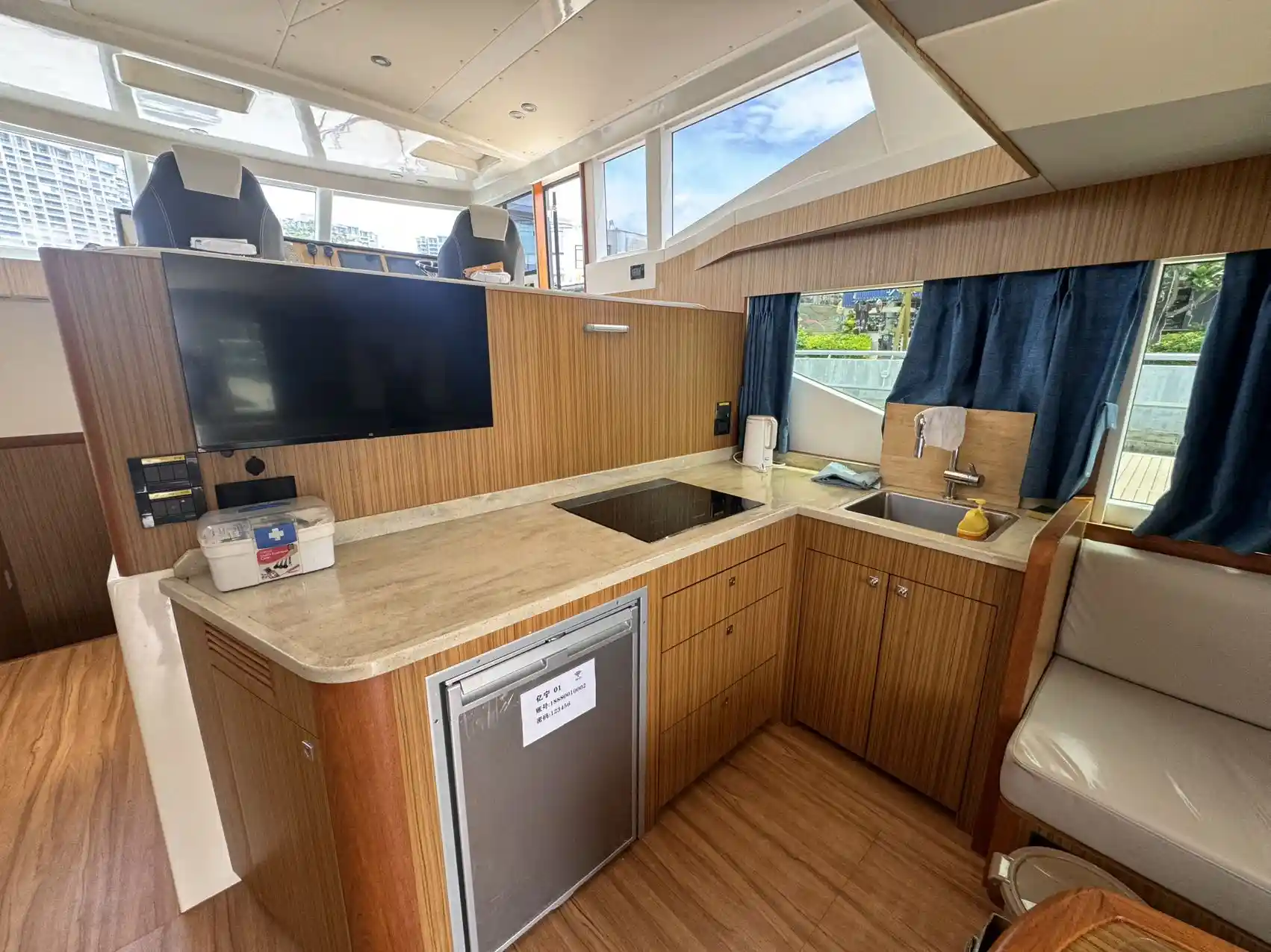 LingBo LB 80 Large Fishing Boat