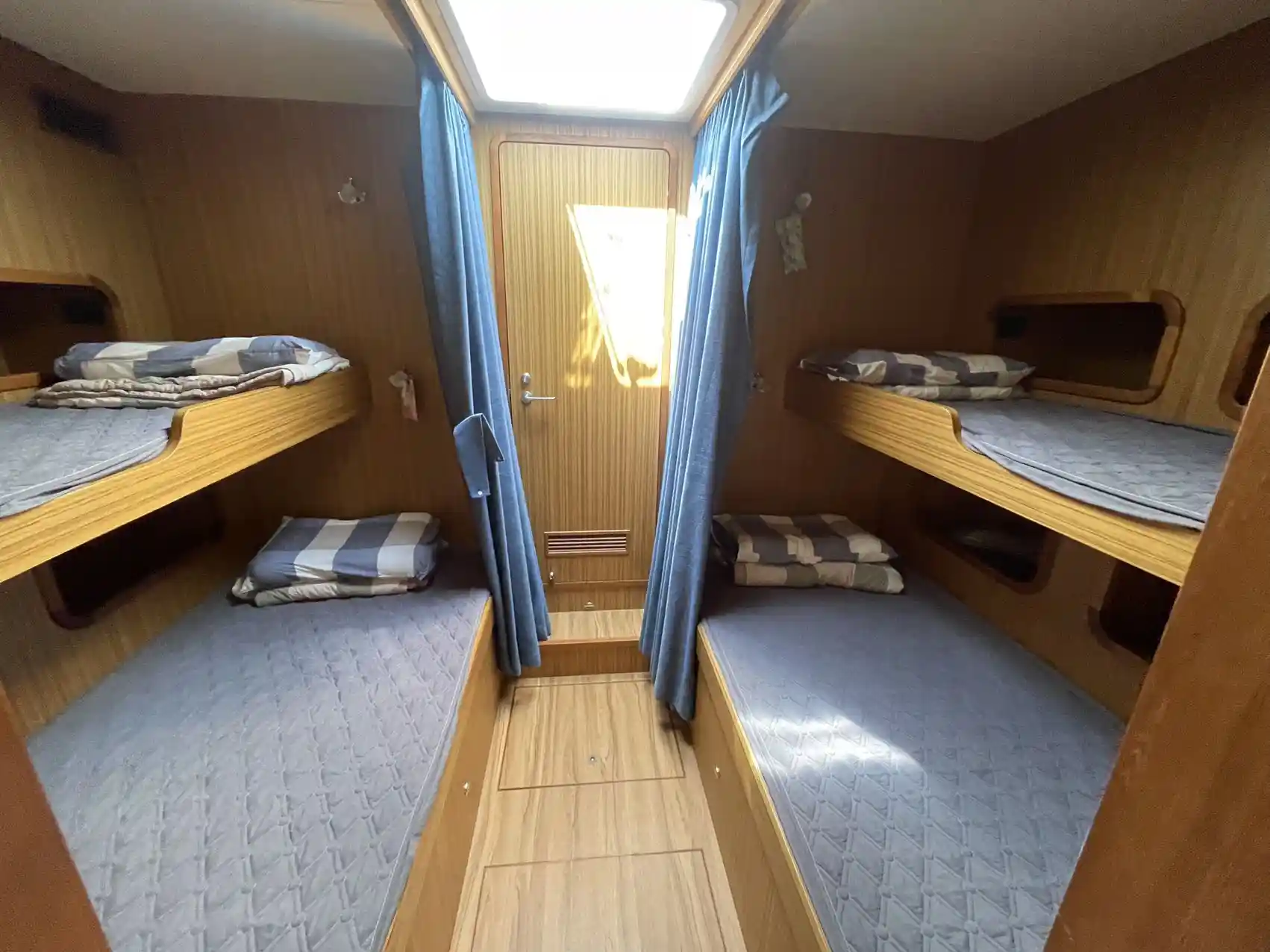 LingBo LB 80 Large Fishing Boat