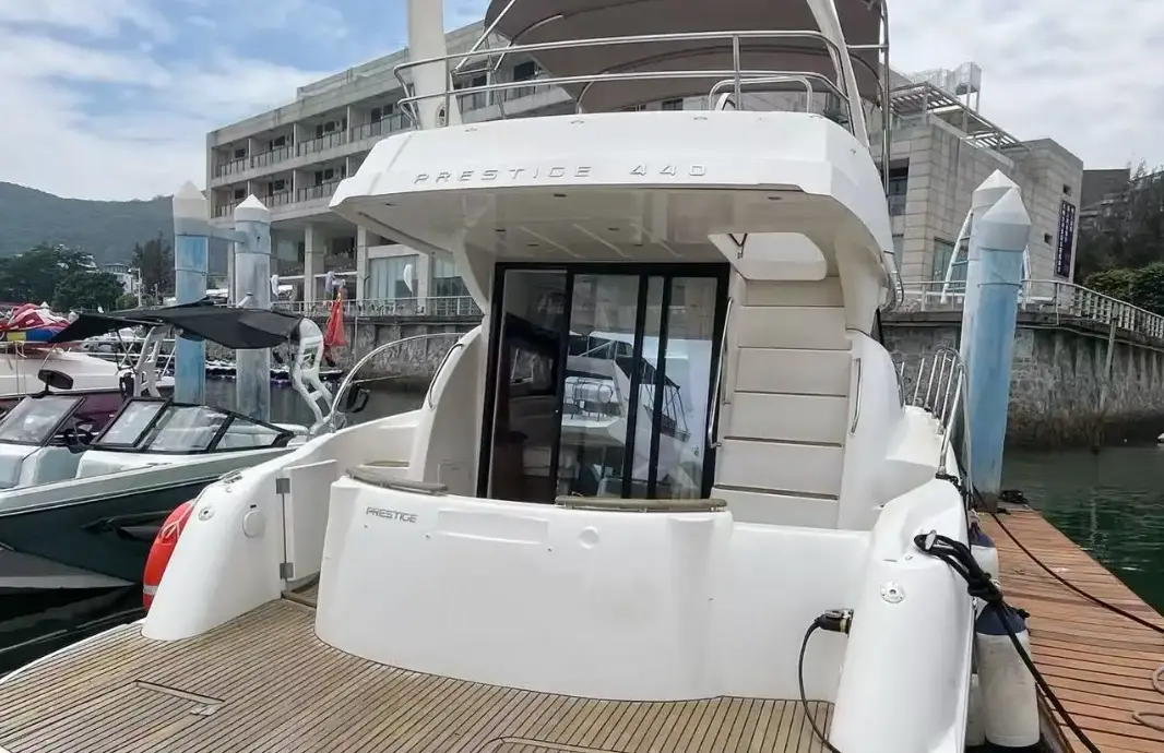 Prestige 40