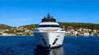 Ferretti 960