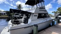 1987 Carver 32 Aft Cabin Motor Yacht