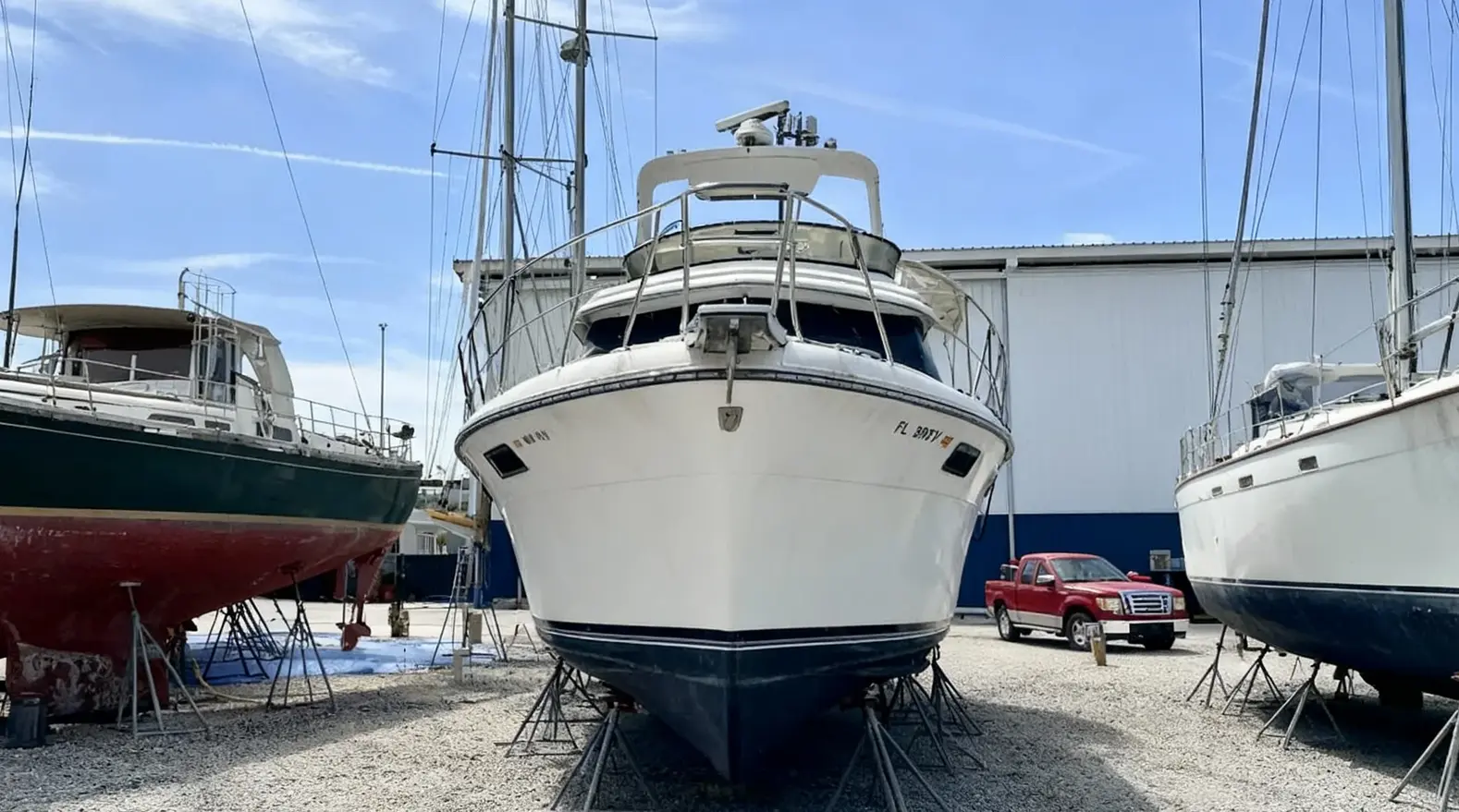 1986 Carver 42 Aft Cabin Motor Yacht