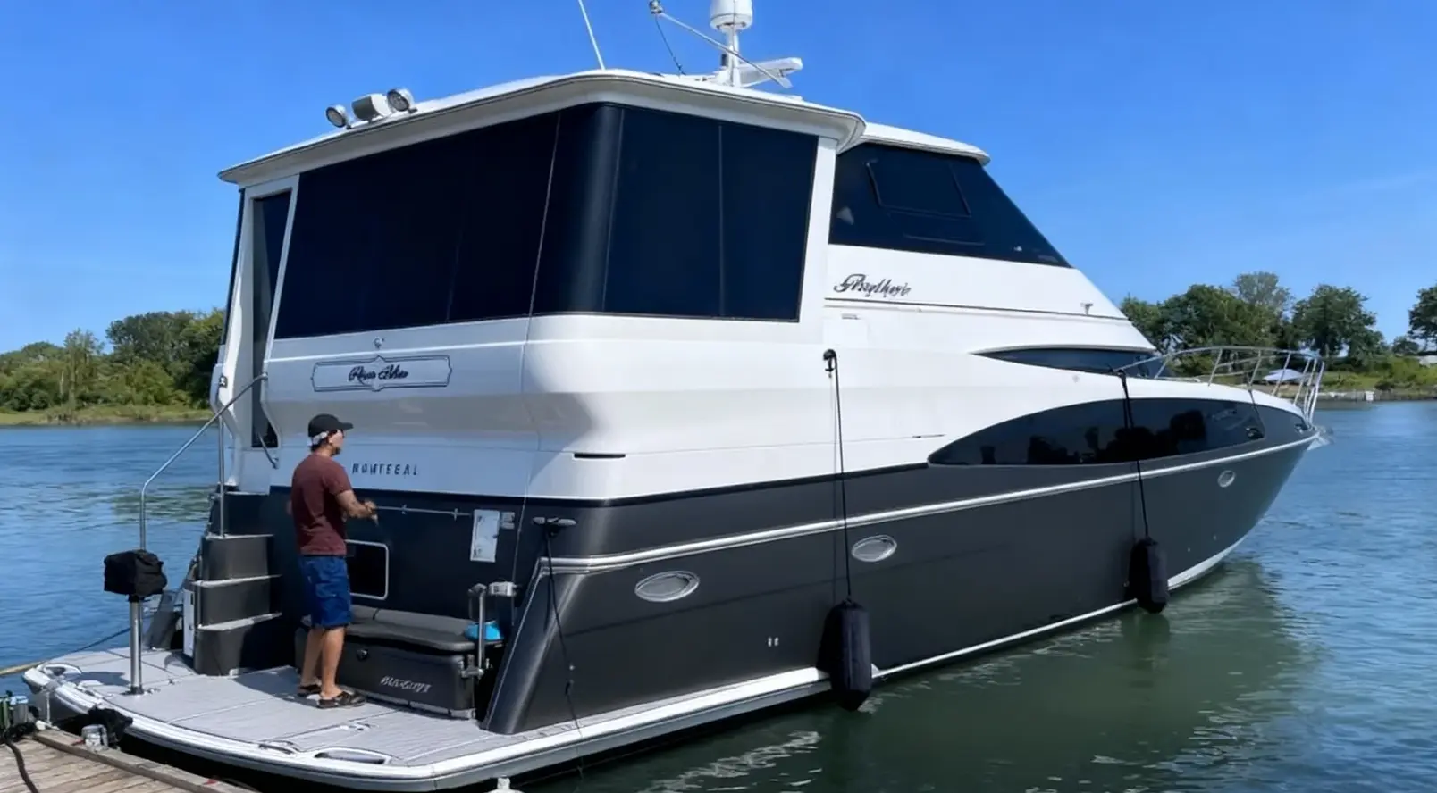 2000 Carver 506 Motor Yacht