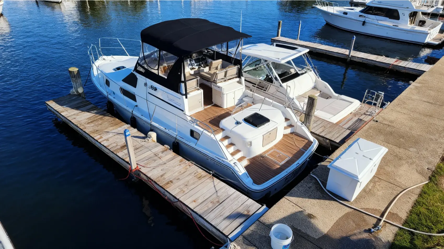 1989 Carver 3607 Aft Cabin Motor Yacht