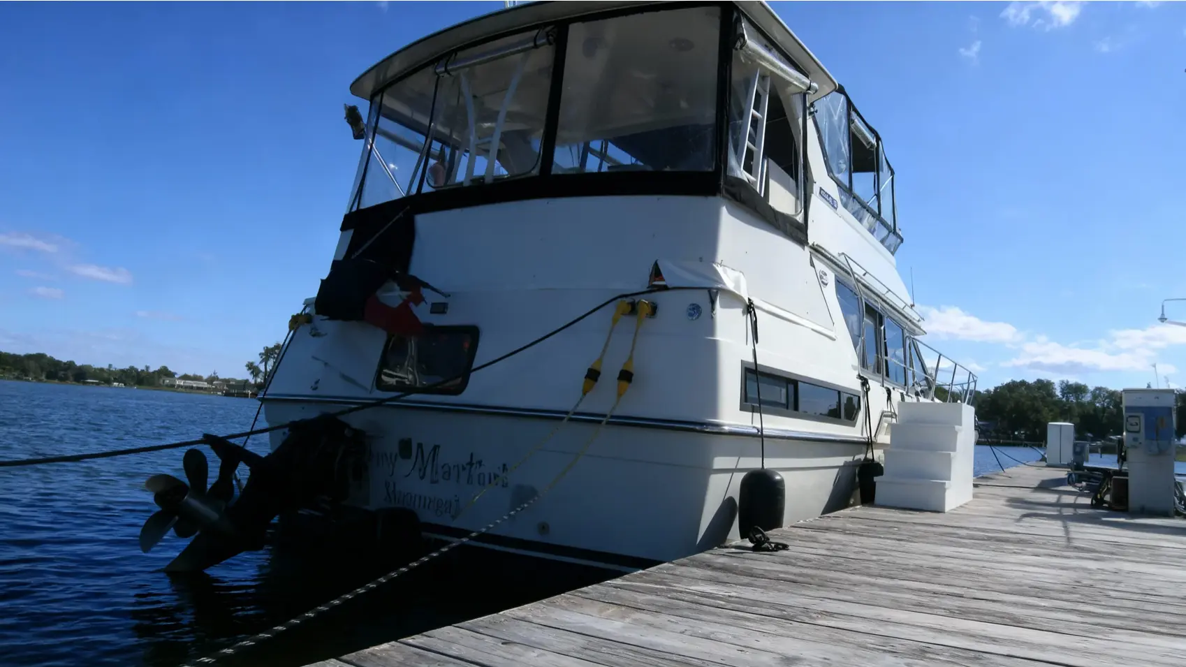 1990 Carver 3608 Aft Cabin Motor Yacht