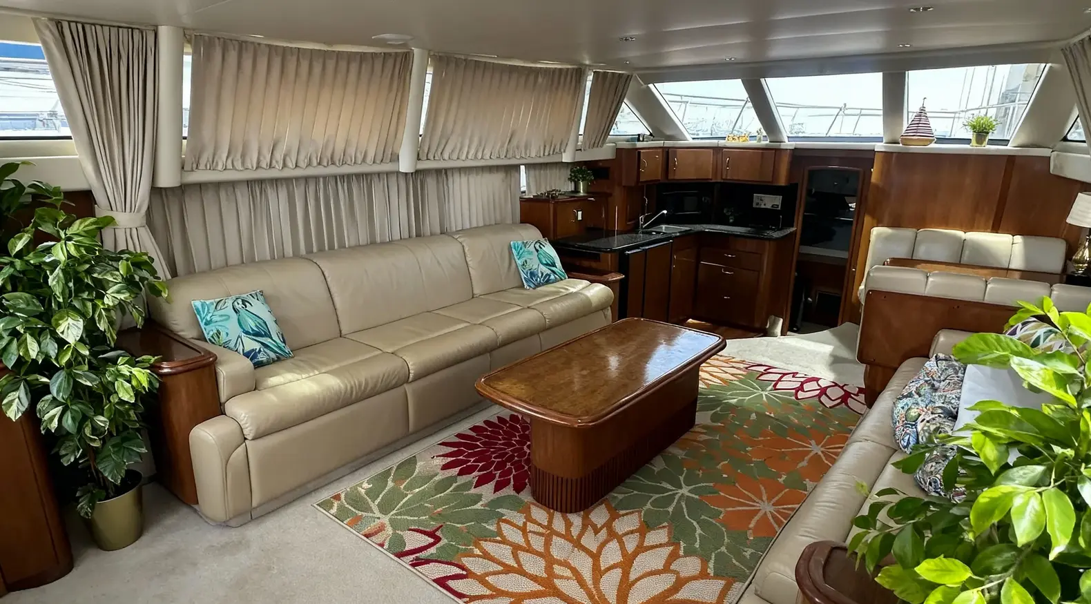 2005 Carver 44 CMY