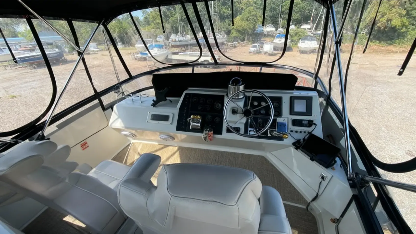 1990 Carver 3608 Aft Cabin Motor Yacht