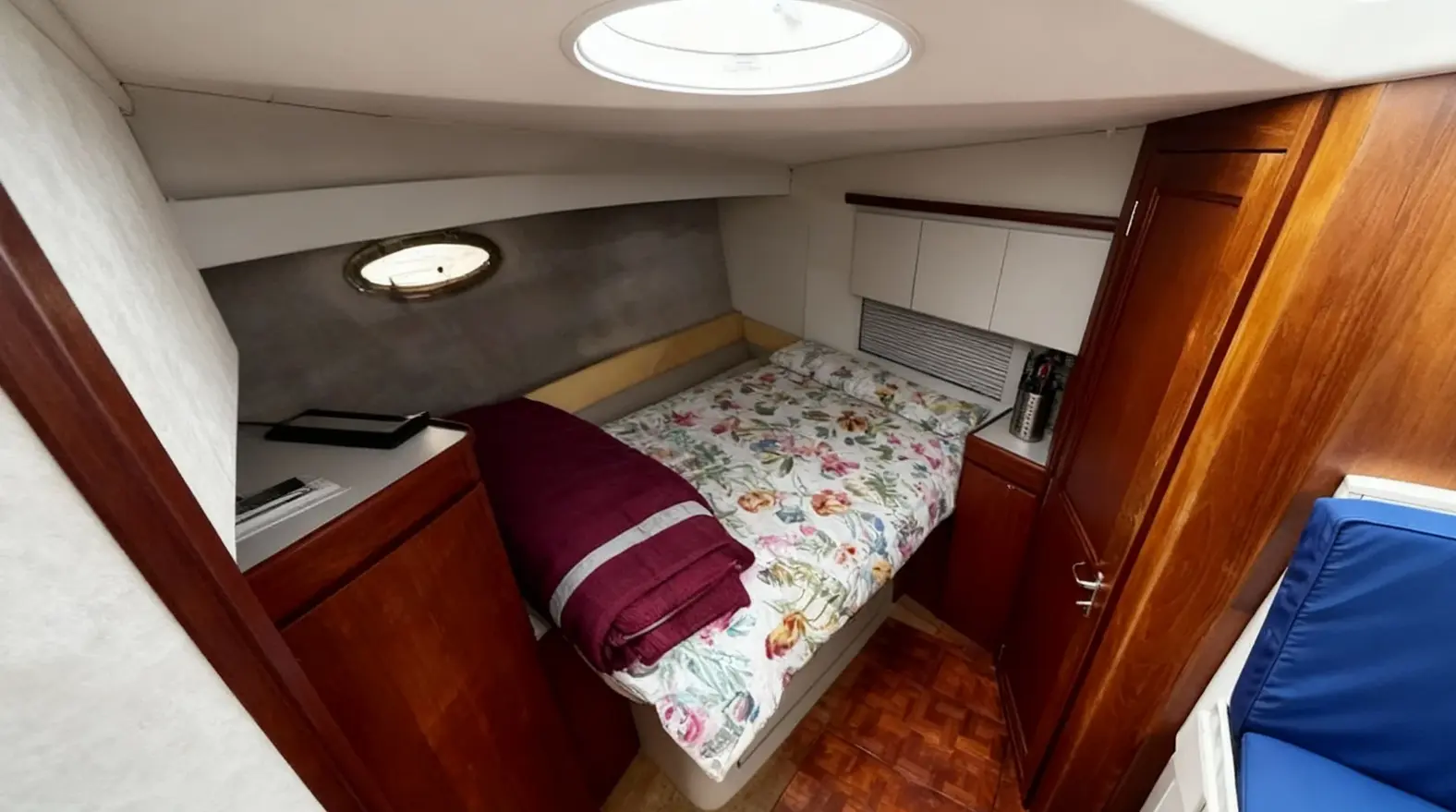 1991 Carver 33 Aft Cabin Motor Yacht