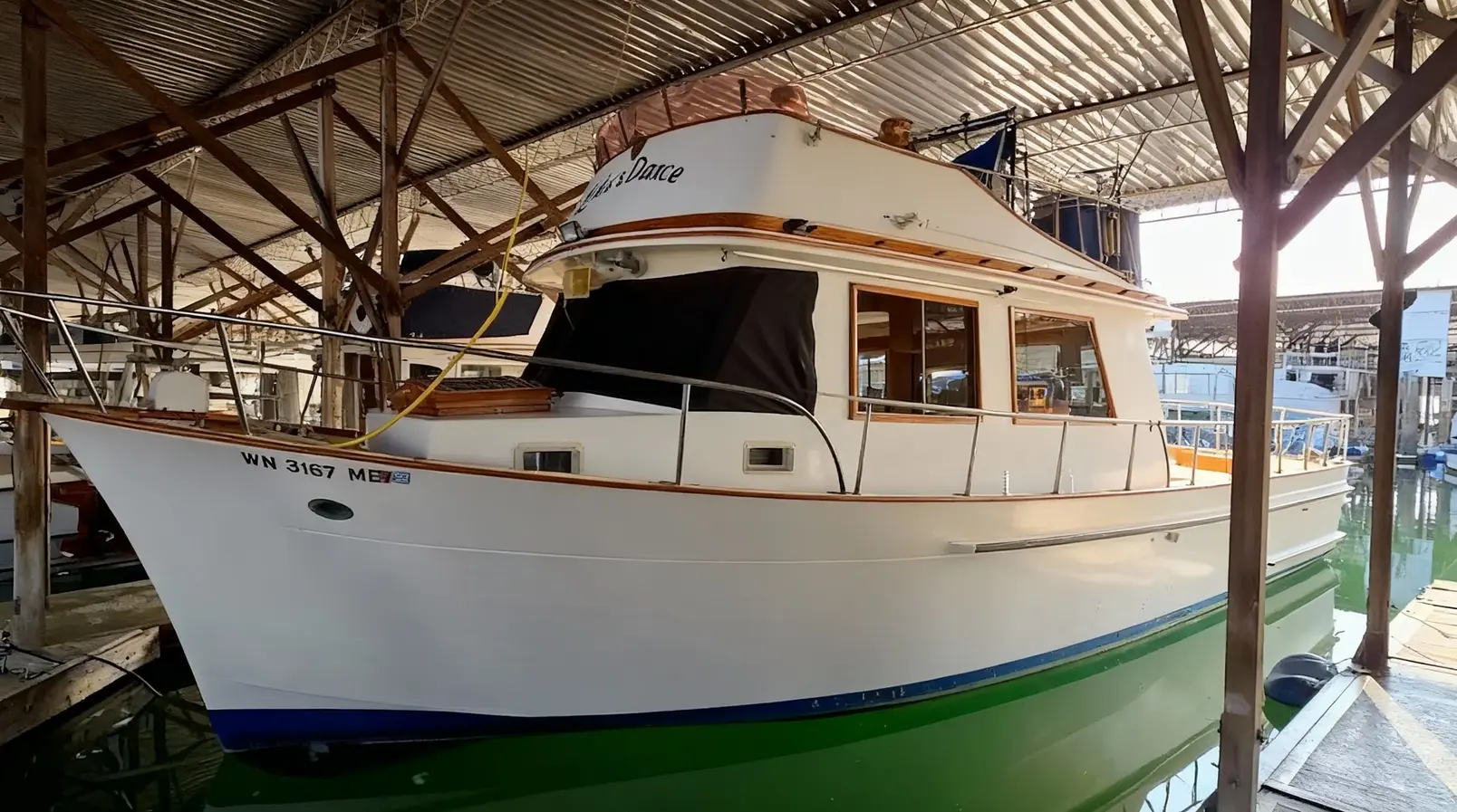 1981 CHB 34 Tri-Cabin