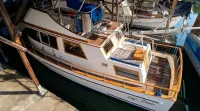 1981 CHB 34 Tri-Cabin