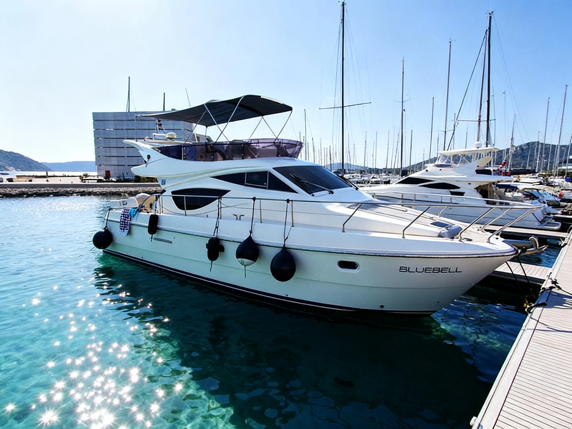 Ferretti Yachts 460