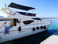 Ferretti Yachts 460