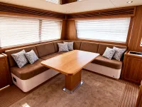 Ferretti Yachts 460