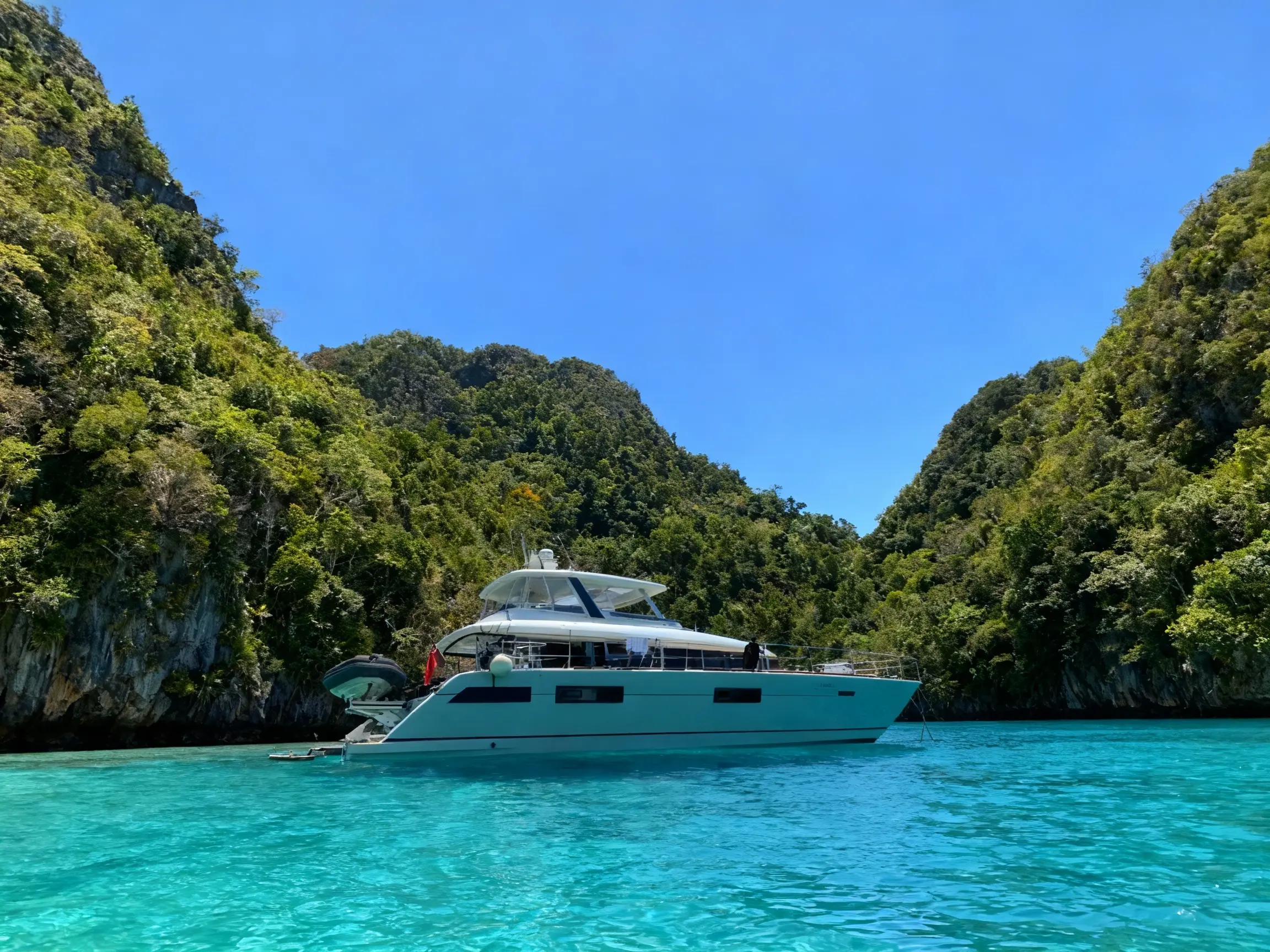 Lagoon 630