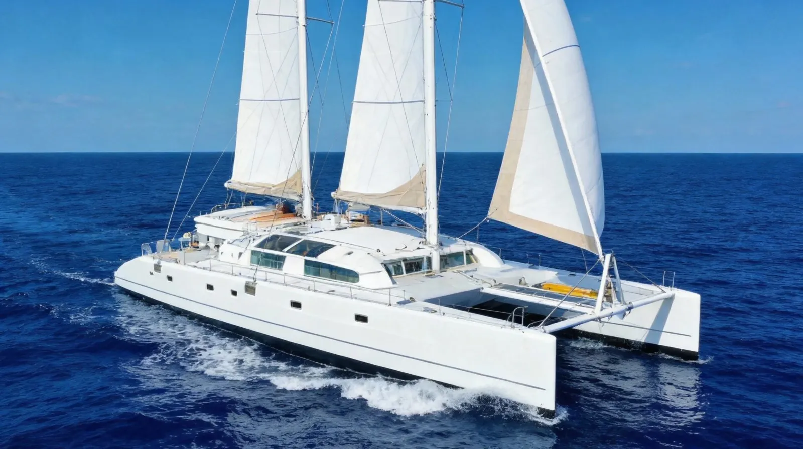Etoile Marine Maxi Cat 24