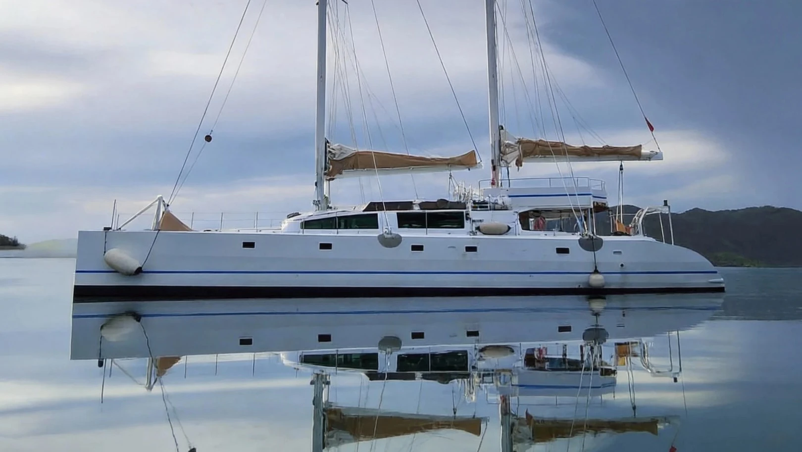 Etoile Marine Maxi Cat 24