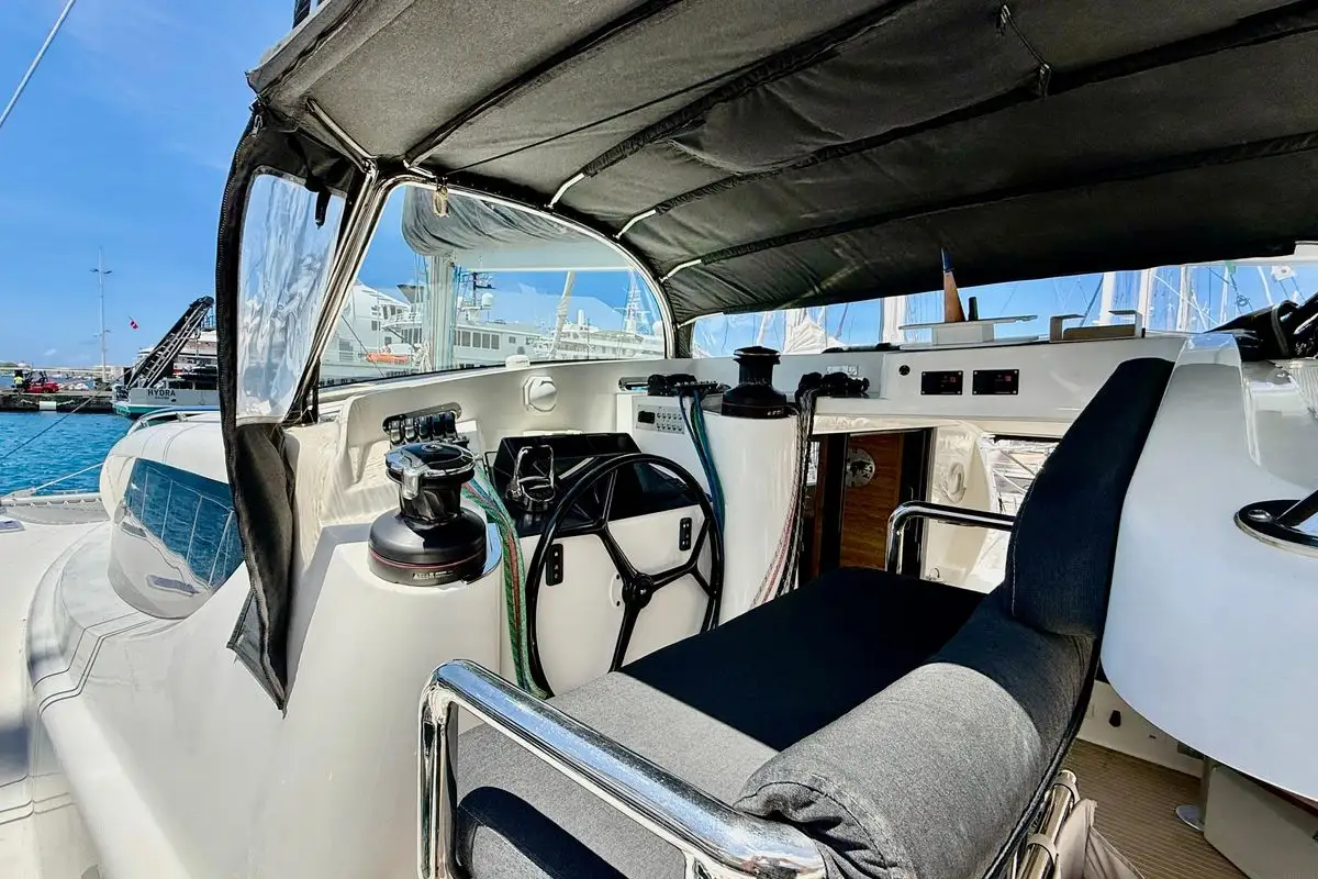 Xquisite Yachts X5