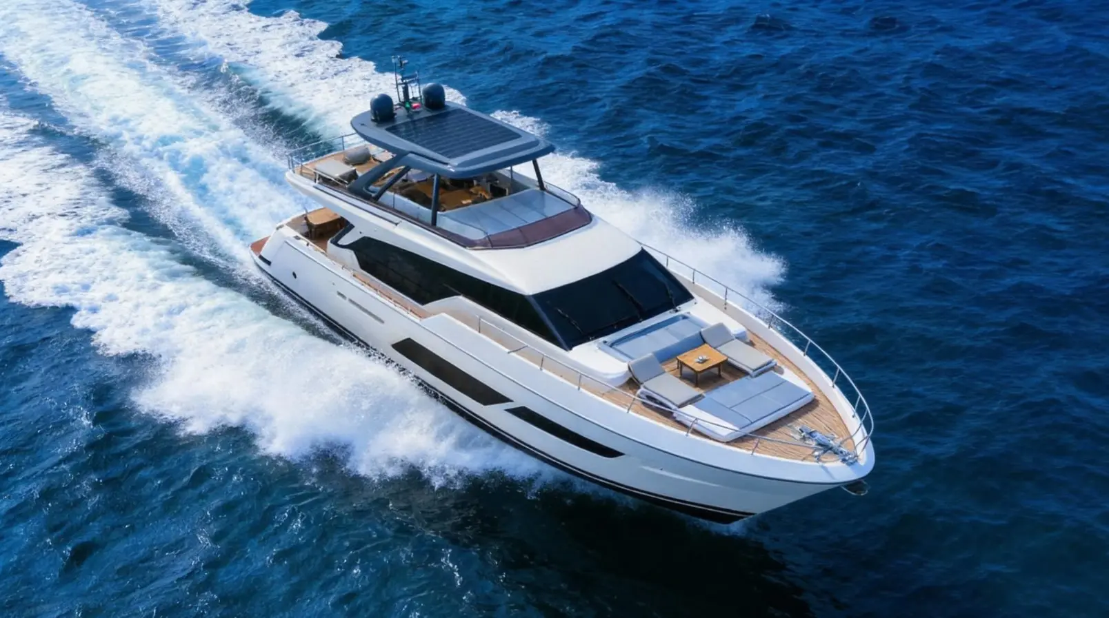 Ferretti Yachts 720