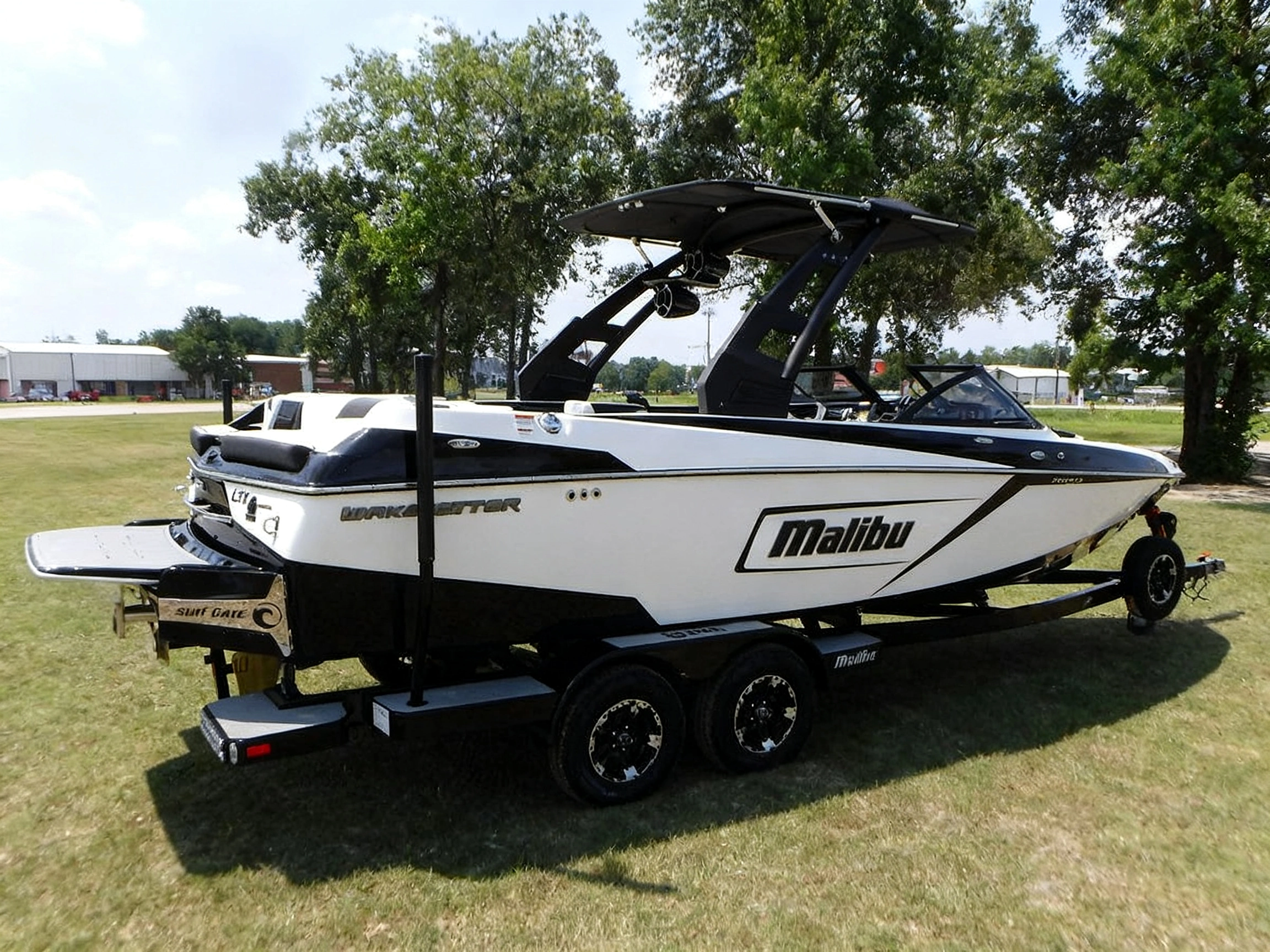Malibu Wakesetter 23 LSV