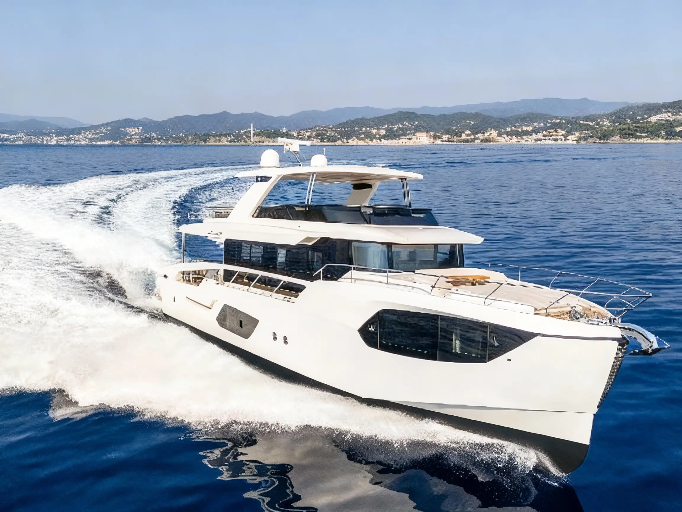 2026 Absolute 70 Navetta