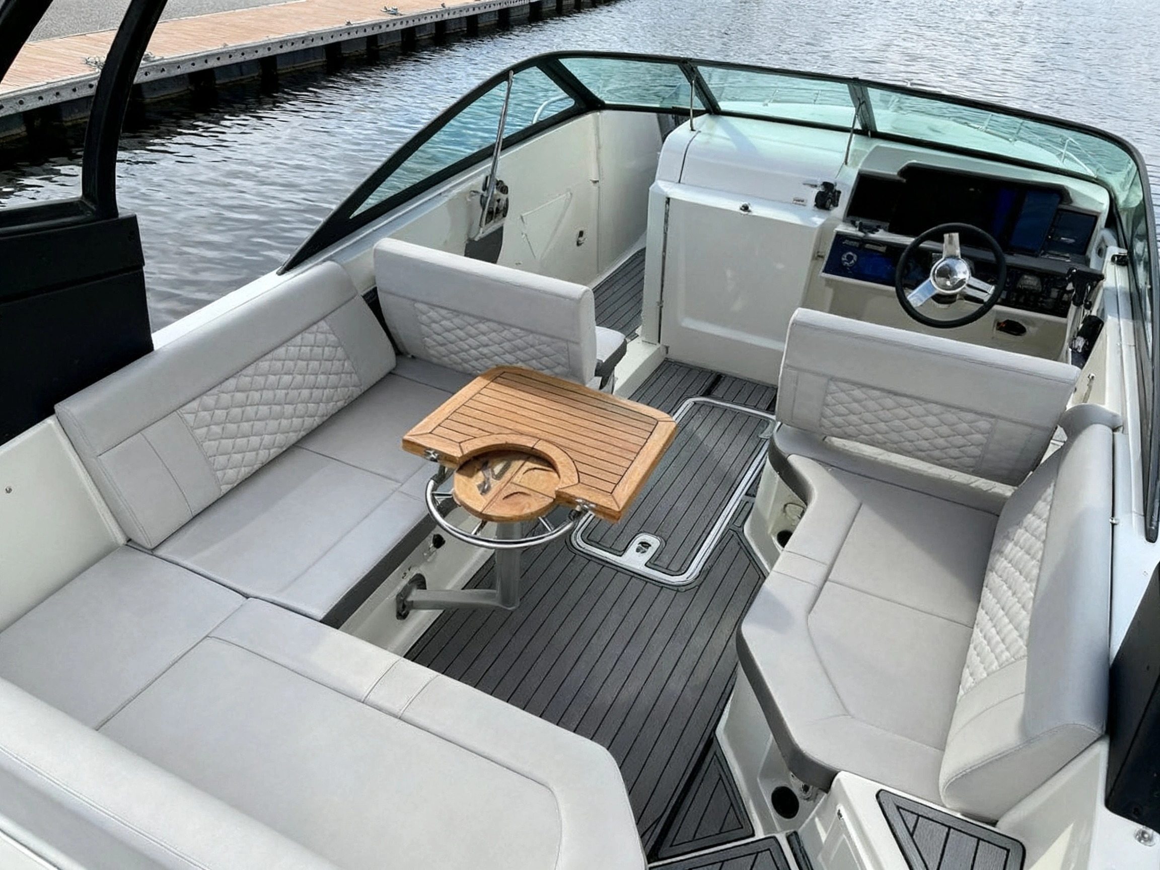 Sea Ray SDX 250