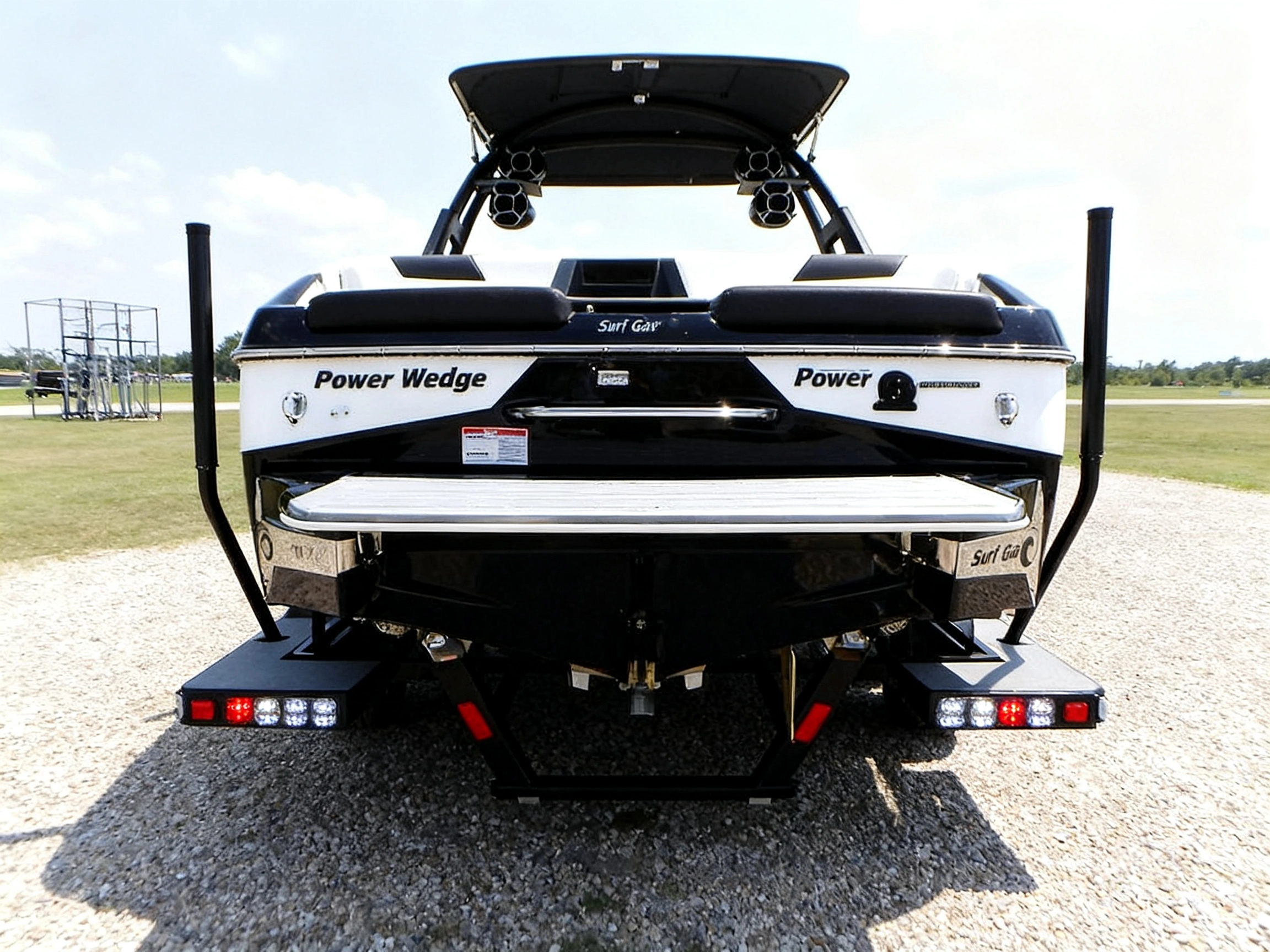 Malibu Wakesetter 23 LSV