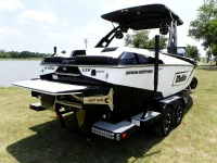 Malibu Wakesetter 23 LSV