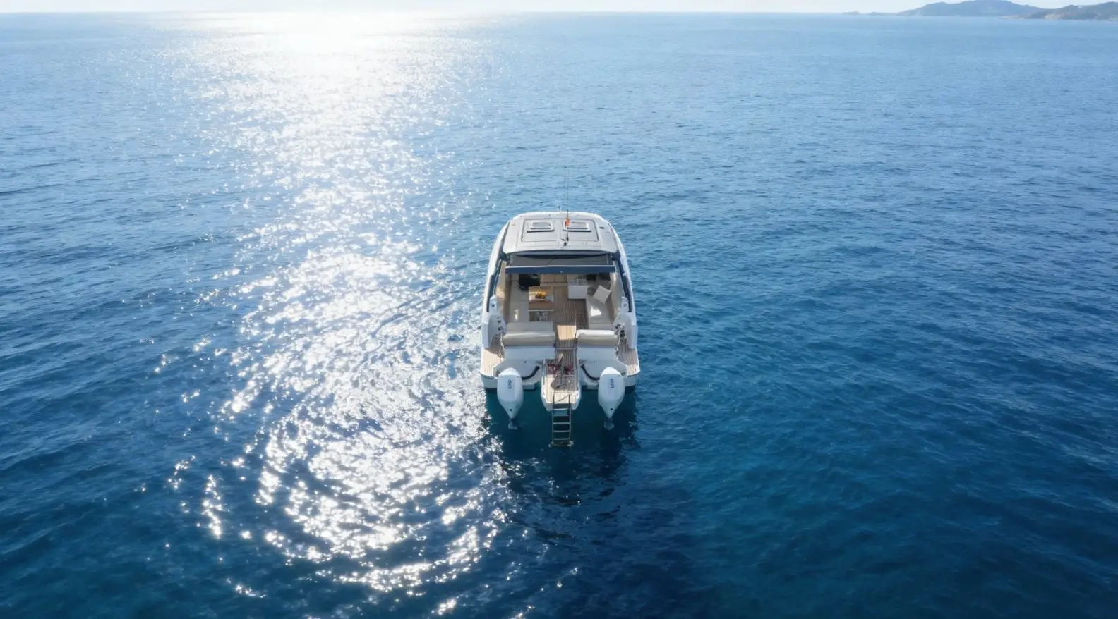 Aquila 32 Sport