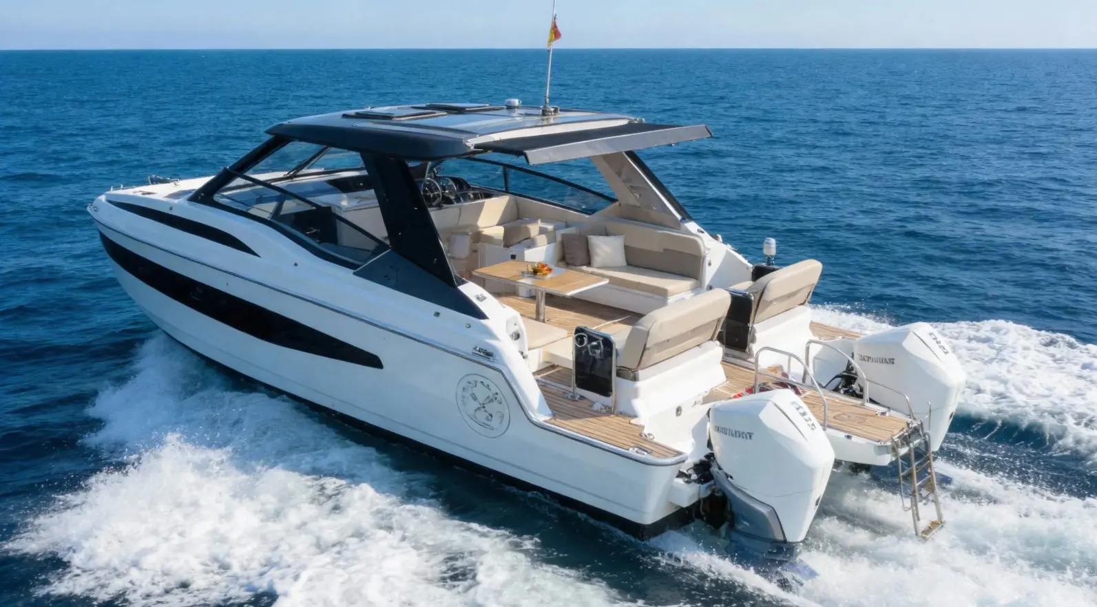 Aquila 32 Sport