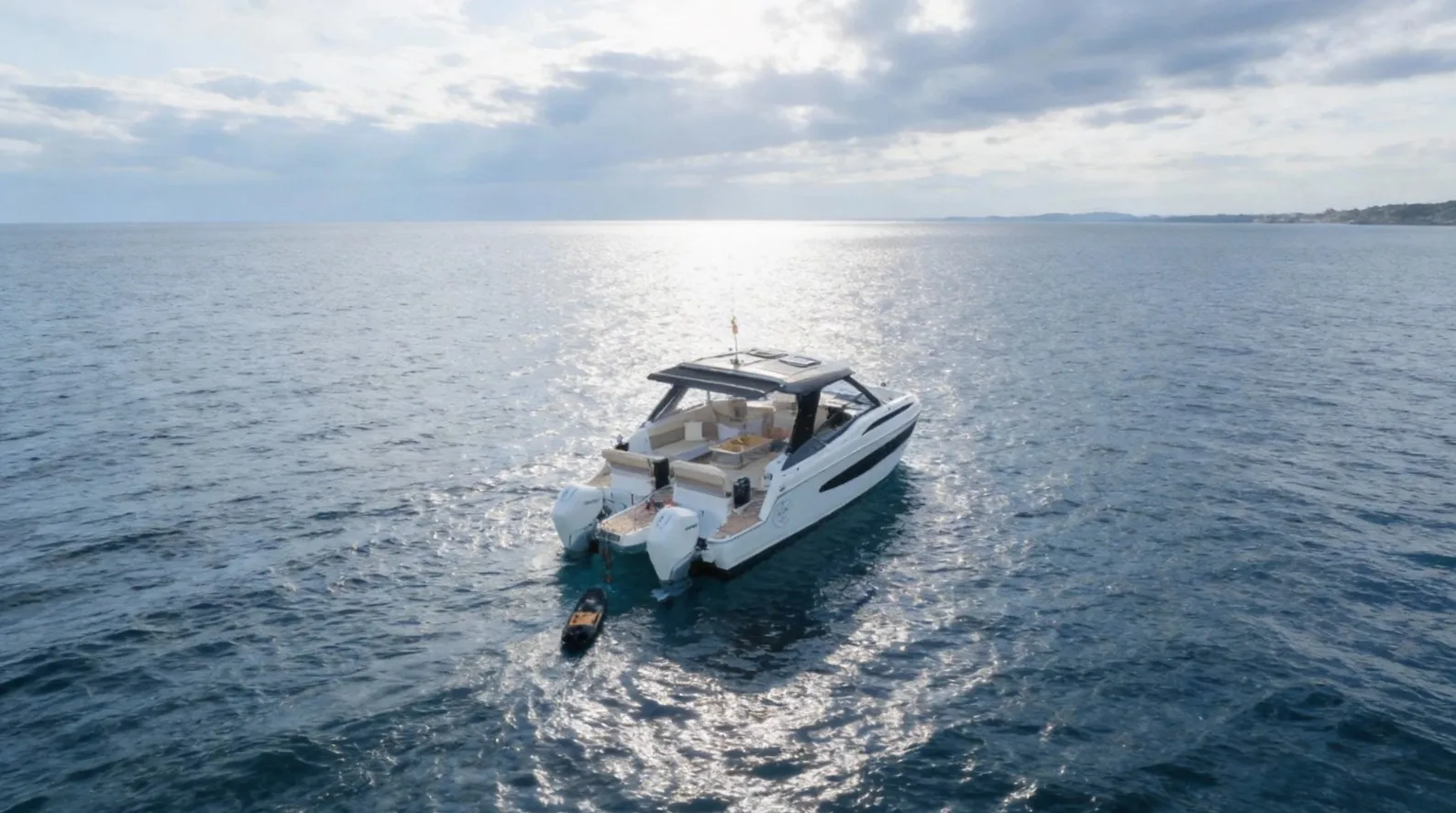 Aquila 32 Sport