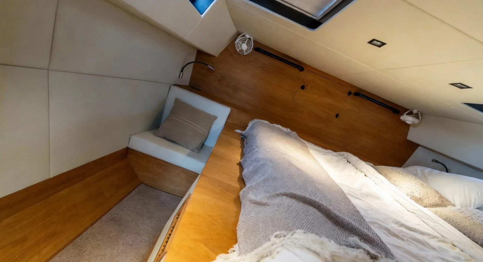 Vandal Marine 46 Explorer