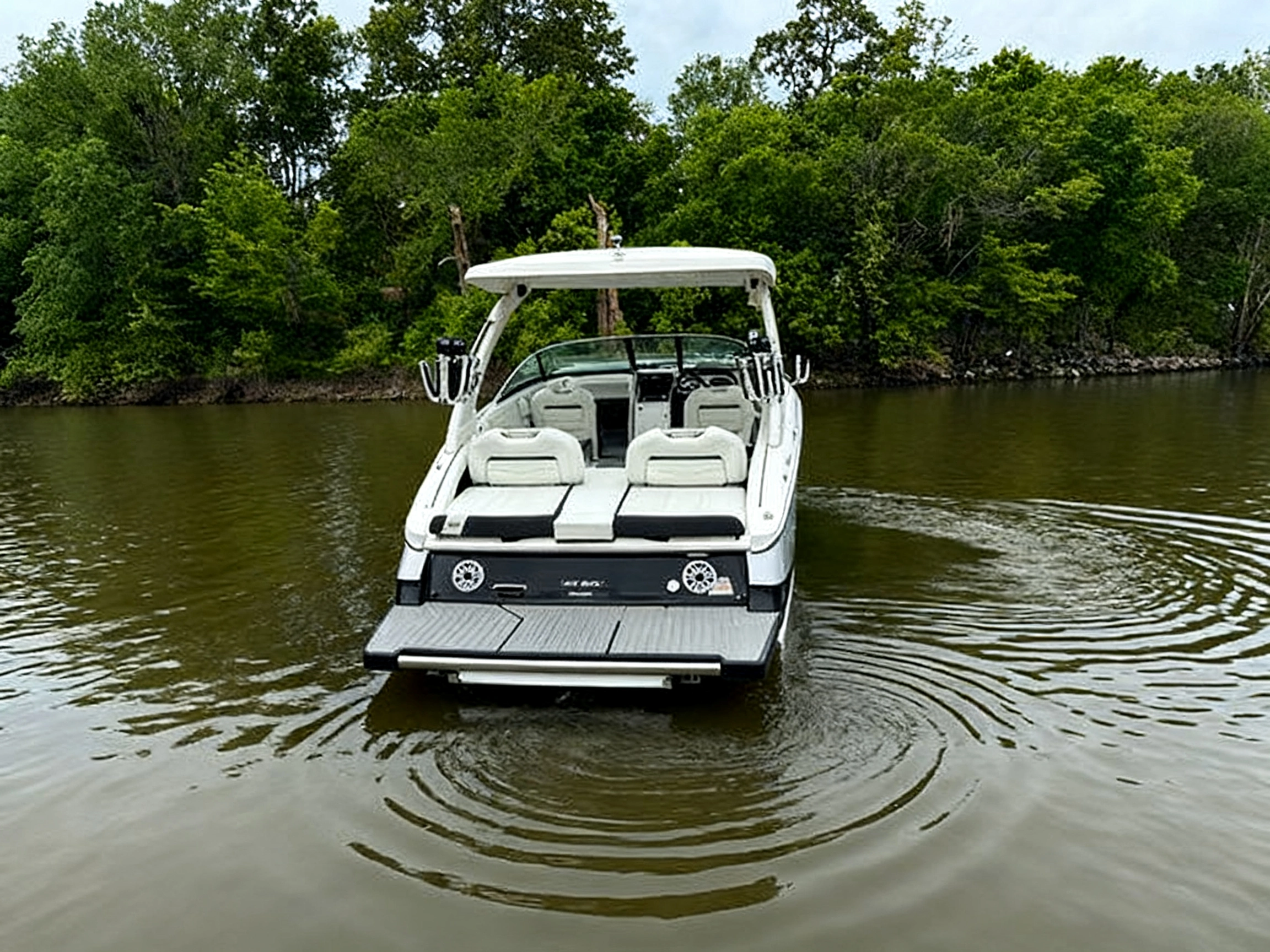 Regal LS9 Surf