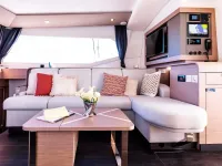 Fountaine Pajot Aura 51