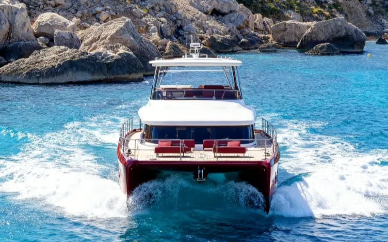 Lagoon Catamaran Cruises the Seas