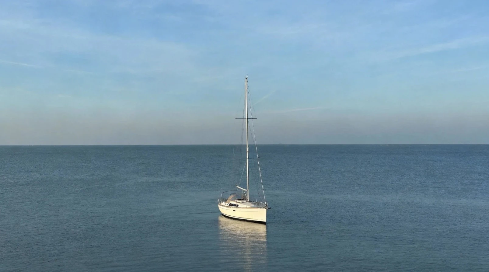 Beneteau Oceanis 37