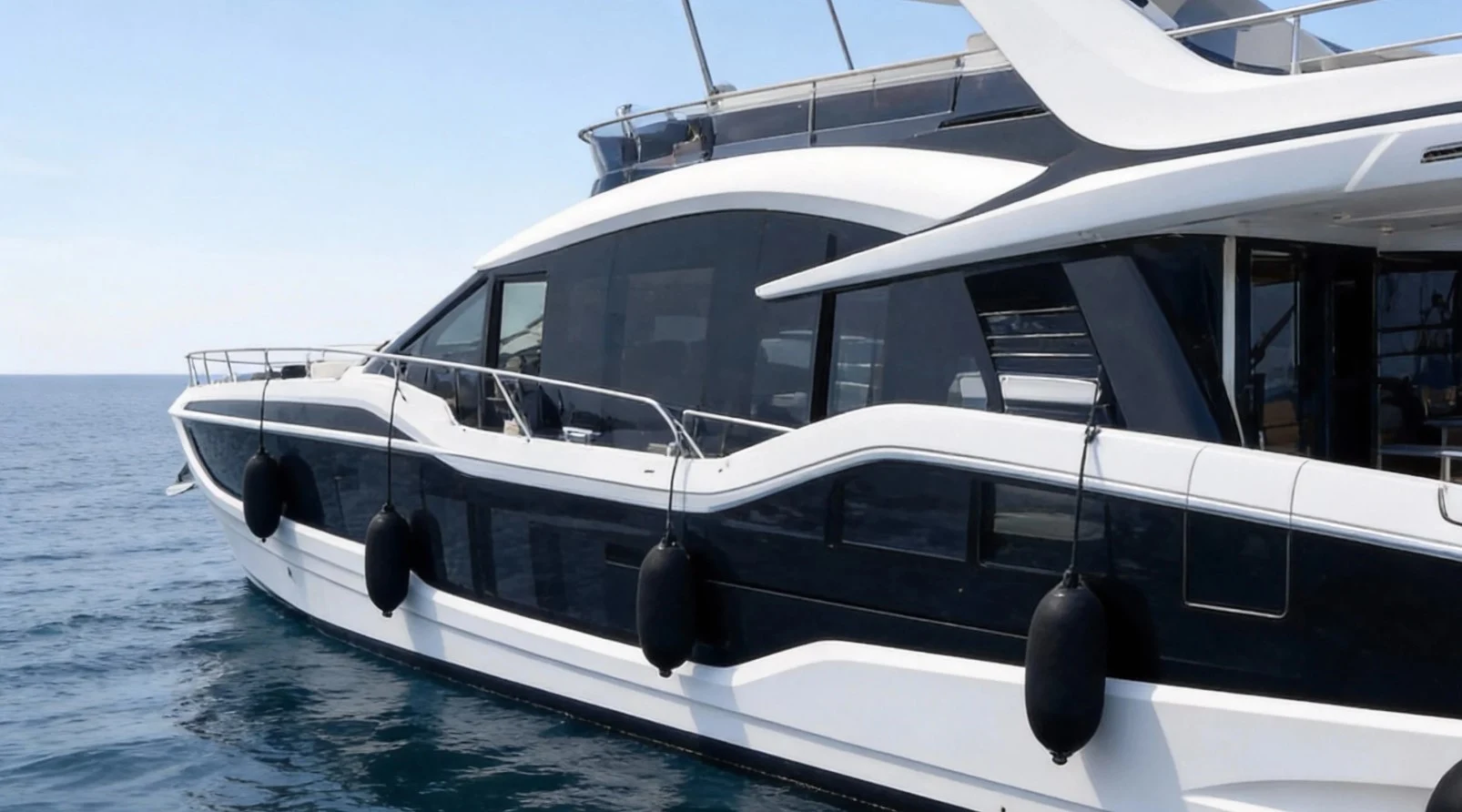 Galeon 560 Fly