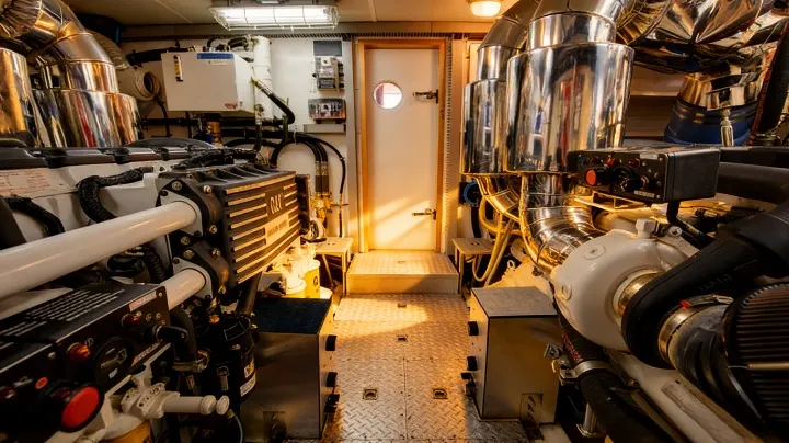 Horizon 82 Cockpit Motoryacht