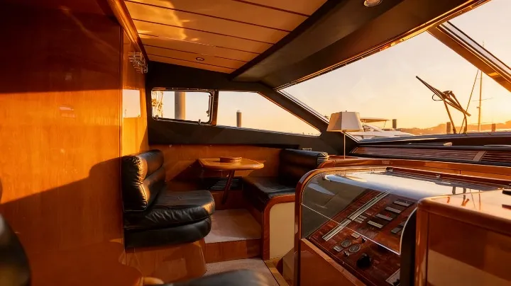 Ferretti Yachts 70