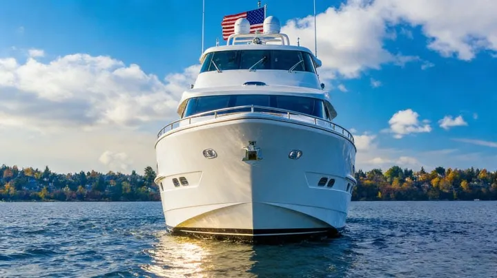 Horizon 82 Cockpit Motoryacht