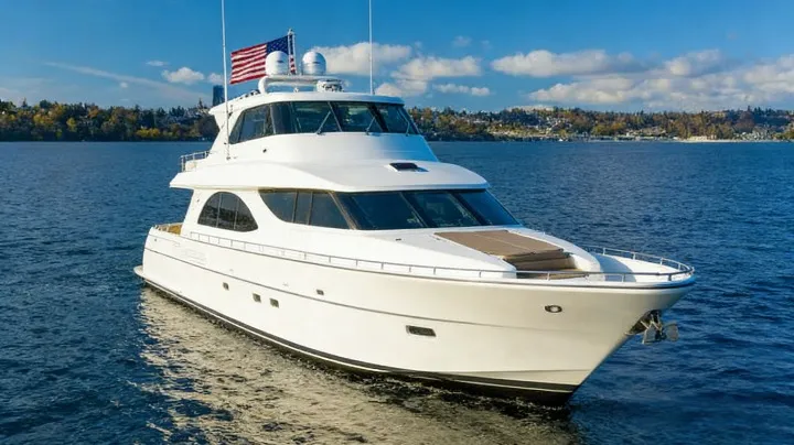 Horizon 82 Cockpit Motoryacht