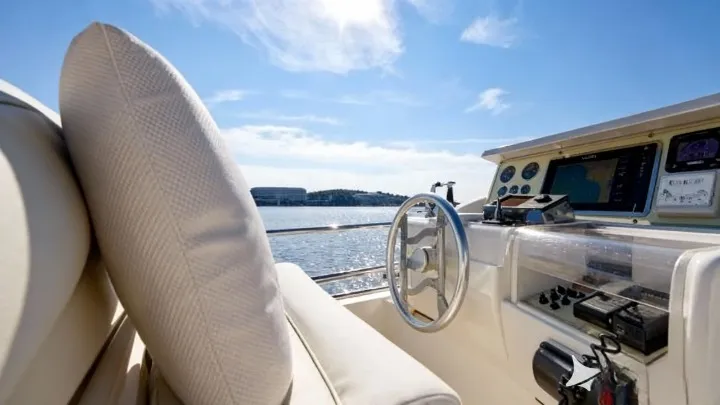 Ferretti Yachts 680
