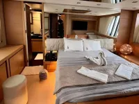 Pershing 72
