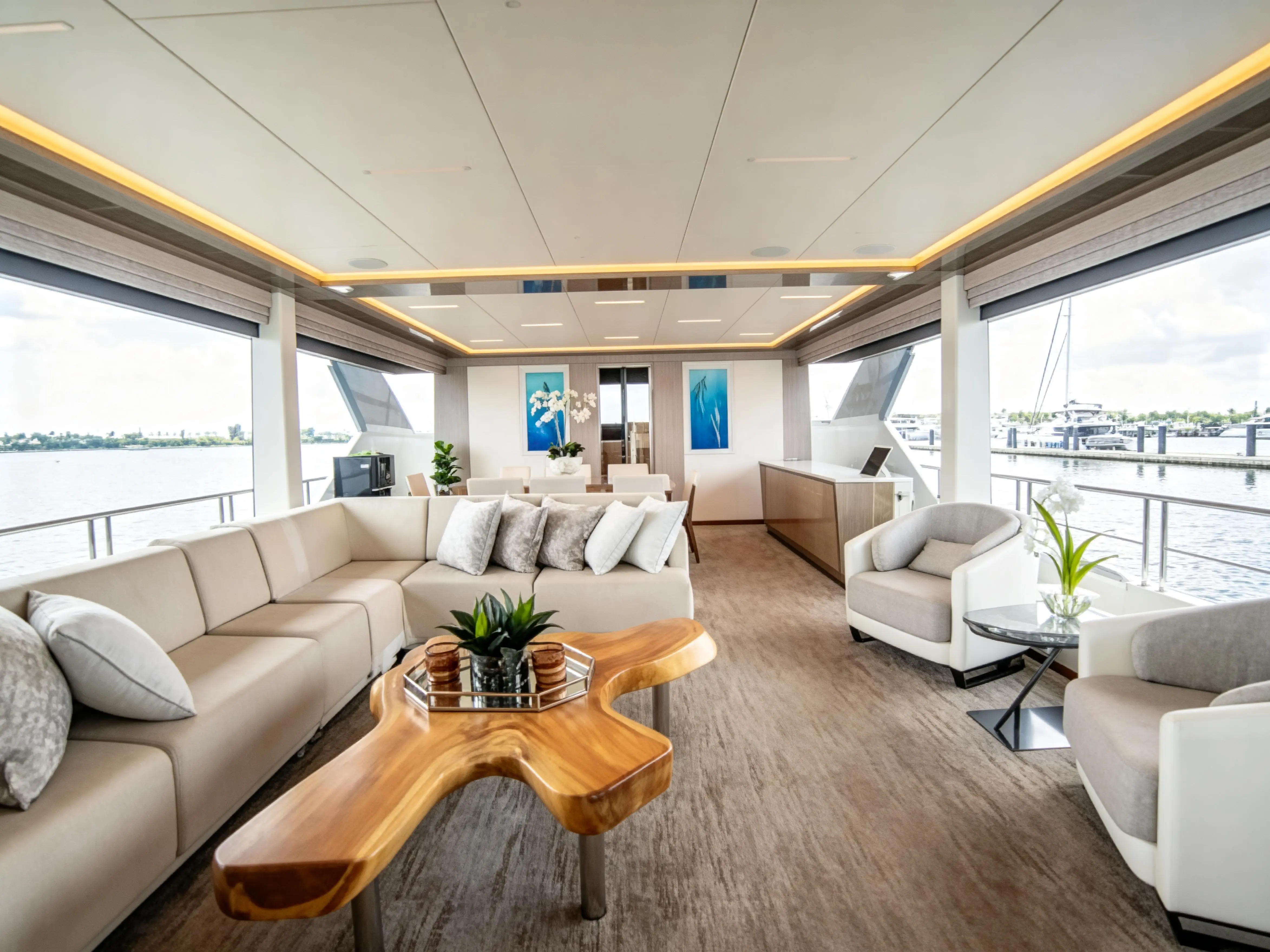 Ocean Alexander 27 Explorer